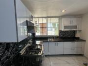 SE VENDE EXCELENTE CASA ENFRENTE DE UNIVERSIDAD UVM