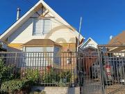 Se vende excelente casa independiente, Los Pinos