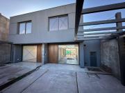 Se vende excelente duplex en barrio privado vista oliva