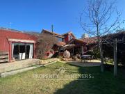 Se vende excelente propiedad con gran patio y mucho...