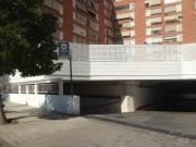 SE VENDE GARAJE / PARA 3 COCHES EN FILA/CERCA CORTE INGLES