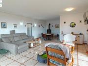 SE VENDE GRAN CHALET CON PISCINA EN PRIMERA LINEA DE...