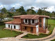 SE VENDE HERMOSA CASA CAMPESTRE AMOBLADA