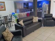 Se vende casa céntrica semi amoblada