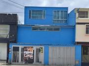 SE VENDE HERMOSA CASA CON GRANDES ESPACIOS EN EL BARRIO...
