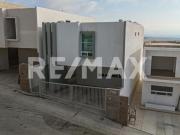 SE VENDE HERMOSA CASA CON VISTA AL MAR EN ENSENADA, BC. 4