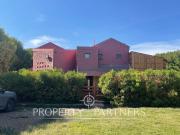 Se vende hermosa casa de 223 m2 construidos, emplazada...