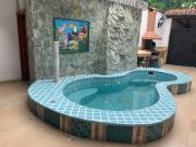 Elegancia y Confort Casa de Dos Niveles con Jacuzzi en...