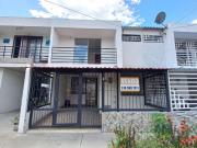 Se vende hermosa casa de dos pisos Barrio La Italia...