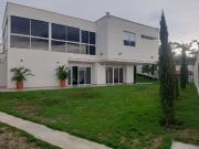 Se vende hermosa casa en conjunto cerrado al oriente de...