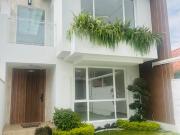 Se vende hermosa casa en Cuenca, Ecuador, Parroquia...