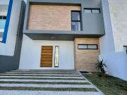 Se Vende Hermosa Casa en El Mirador, Roof Garden, Hermosa Vi