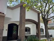 Se vende hermosa casa en exclusivo privado San Alberto