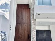 Se Vende Hermosa Casa en Fracc Privado al Norte de Saltillo