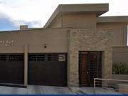 SE VENDE HERMOSA CASA EN HORNOS INSURGENTES, OPORTUNIDAD...