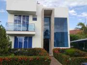 SE VENDE HERMOSA CASA EN MELGAR CONJUNTO LA ESTANCIA