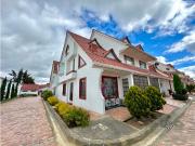 SE VENDE HERMOSA CASA EN QUINTAS DEL MRQUEZ 3 MOSQUERA...