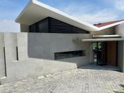 Se vende hermosa casa moderna en la Estadía