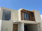 Se vende hermosa casa nueva en privado al norte de Saltillo