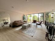 Se vende hermosa casa remodelada con vista panorámica en... Se vende hermosa casa remodelada con vista panorámica en...