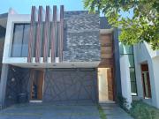 Se vende casa en Solares Residencial