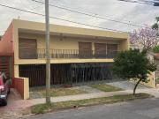SE VENDE HERMOSA CASA+DPTO+ESTUDIO EN B° P.VELEZ SARSFIELD