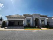 SE VENDE HERMOSA RESIDENCIA, AL NORTE, EN FRACC. VILLAS...