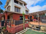 SE VENDE HERMOSA Y AMPLIA CASA CON VISTA EN ACHUPALLAS