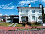 SE VENDE HERMOSA Y AMPLIA CASA SECTOR SANTA CLARA –...