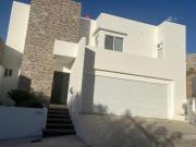 SE VENDE HERMOSA Y GRANDE CASA EN LOMAS UNIVERSIDAD...