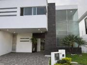 SE VENDE LINDA CASA EN COTO ARBOLEDA I