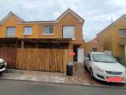 se vende linda y amplia casa dentro de condominio