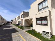 Se vende lindisima casa, en condominio Chiguayante