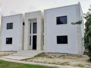 Se vende llamativa casa en el Yucatán Country Club