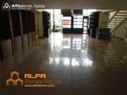 Se vende local comercial 180m2 Av. Francisco Orellana