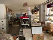 Se vende local comercial con salida de humos en pleno...