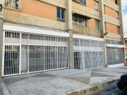 SE VENDE LOCALES COMERCIAL SANTA MONICA pie de calle