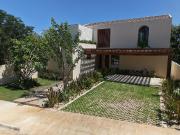 SE VENDE LUJOSA CASA NUEVA EN PRIVADA CON VISTA AL CAMPO...