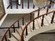 SE VENDE LUJOSA Y AMPLIA CASA EN BUGAMBILIAS