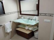 SE VENDE MAGNÍFICO PISO BAJO CENTRICO CON PATIO, GARAJE...