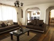 SE VENDE MUY AMPLIA Y BONITA CASA EN JARDINES DEL...