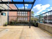 Se vende o arrienda apartamento con terraza en Virrey