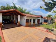 SE VENDE o Permuta casa campestre vía a Circasia, Quindío
