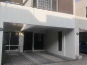 Se Vende o Renta Casa en Villa Toscana III