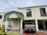 SE VENDE O RENTA CÓMODA CASA EN CONDOMINIO TULCÁN PEREIRA