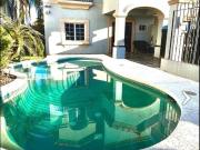 SE VENDE O RENTA HERMOSA RESIDENCIA CON ALBERCA EN...