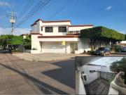 Se VENDE o se RENTA Casa de 3 niveles, ubicada en La Campiña Se VENDE o se RENTA Casa de 3 niveles, ubicada en La Campiña