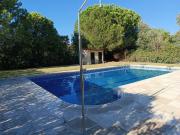 Se vende parcela urbana con piscina en Reguerones a 10...