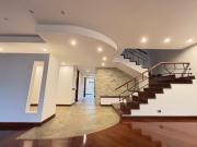 Se vende PB duplex 489.84m2 3H+S/3.5B+S/3P. La Alameda