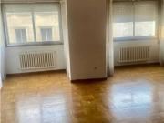 Se vende piso amplio en el centro